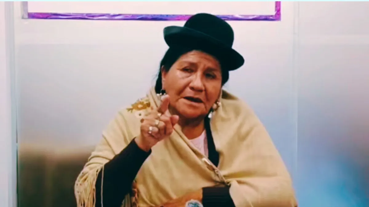 María Alanoca denuncia racismo  y el desprecio a la hoja sagrada de coca