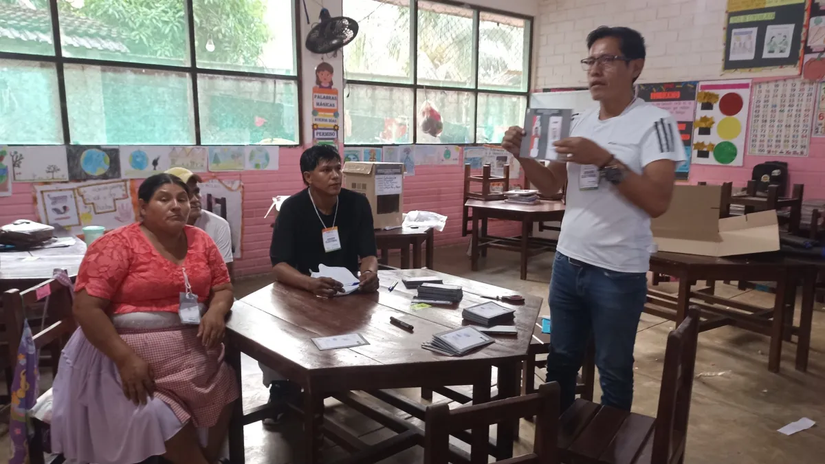 Termina jornada electoral y los bolivianos, esperan  los resultados preliminares del balotaje presidencial