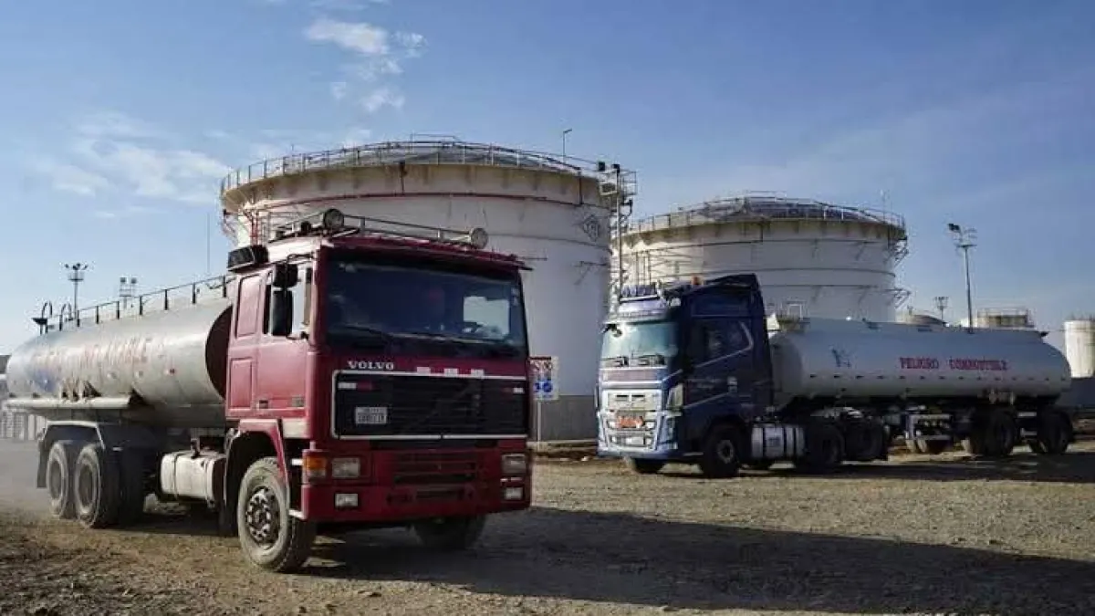 Más de 300 cisternas siguen varadas en Senkata por gasolina observada; choferes denuncian abandono