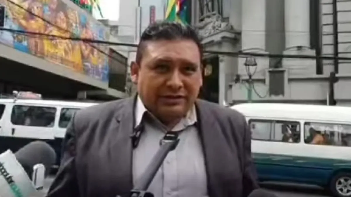 Improvisación en Gobierno expone YPFB : Alerta por privatización de hidrocarburos, advierte Marcelo Galván
