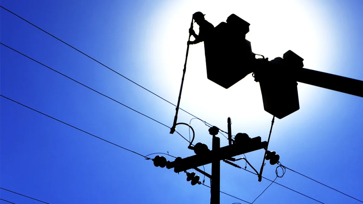Gobierno autoriza el incremento paulatino de la luz hasta en un 5%, le llama estabilización.